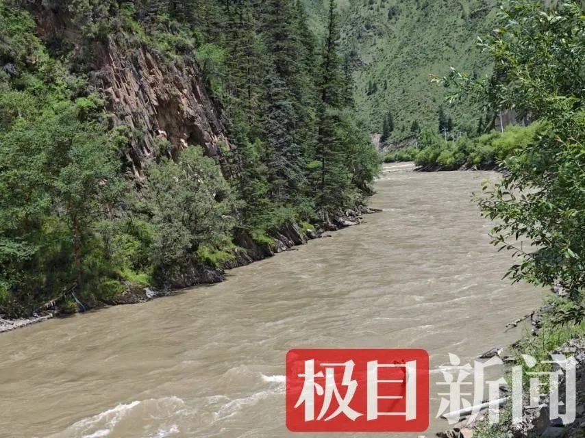 剛剛，司機遺體被找到！已確認4人遇難！
