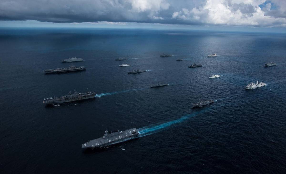 臺(tái)名嘴：多架美軍無人機(jī)襲擊中國(guó)軍艦，激烈對(duì)抗后全部墜落海中