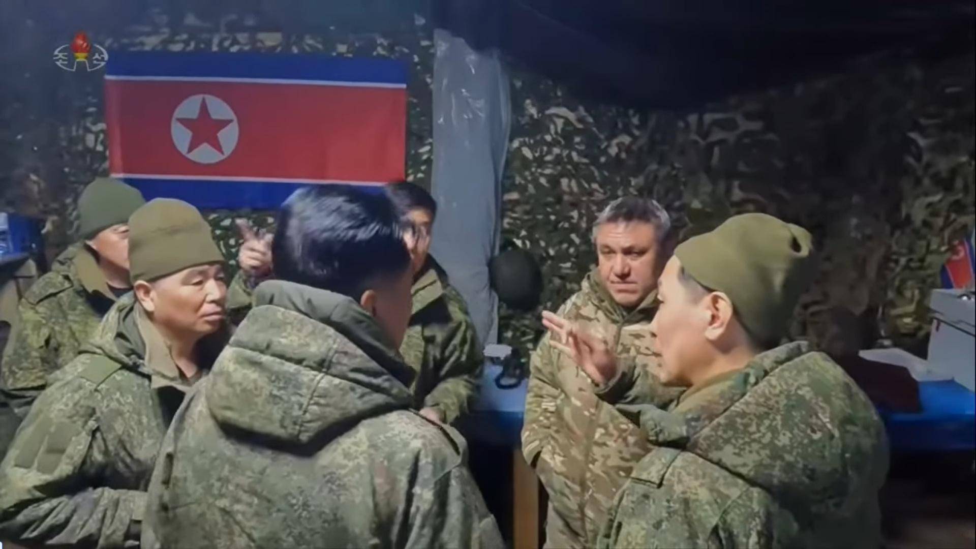 面對烏軍包圍，朝鮮少校與11名特種兵死戰(zhàn)不退，牽著手拉響光榮彈