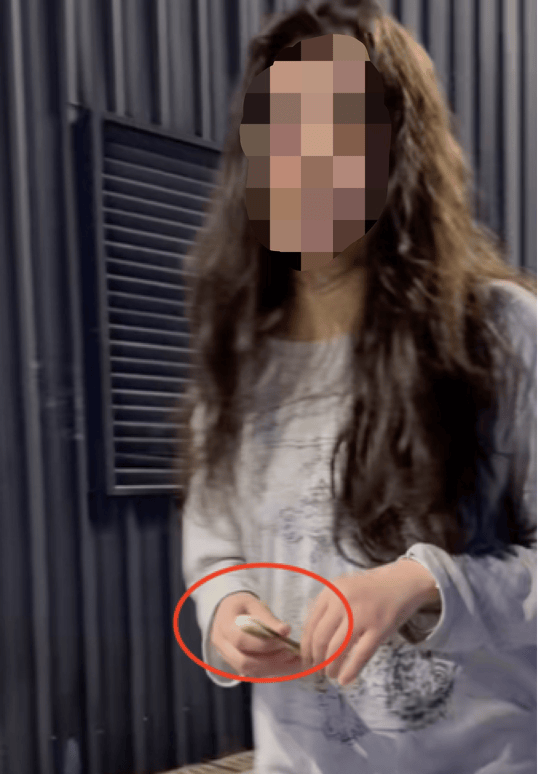廣州3名健身搭子制伏追小孩的持刀女子后遭網(wǎng)暴，當(dāng)事人發(fā)聲：有人說我們和持刀者是一伙，我也很害怕，已經(jīng)幾天沒睡好覺了