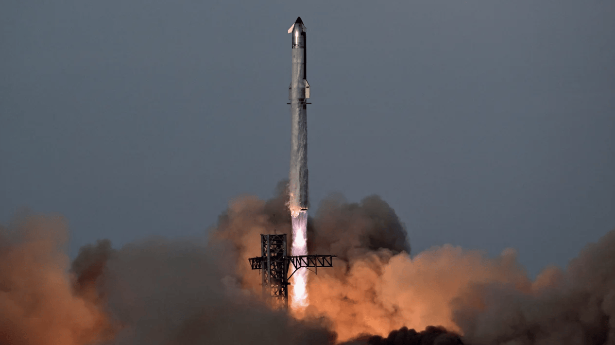 SpaceX星艦第十次試飛：1億美元飛一次，發(fā)射節(jié)奏滯后或致美重返月球計(jì)劃延期