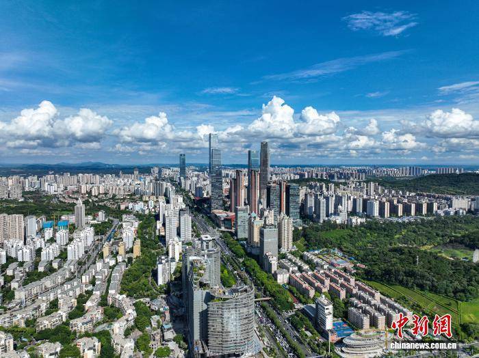 晴空下的廣西南寧