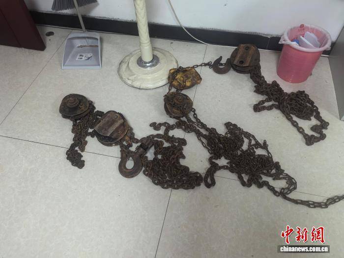 京昆高速山西陽(yáng)泉段：貨車鉸鏈掉落致16輛車受損案件告破
